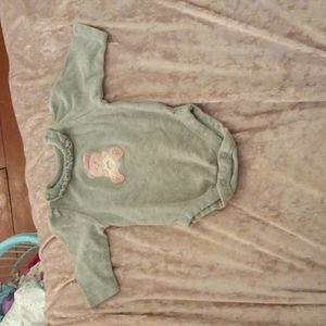 Newborn long-sleeved onesie